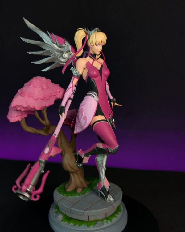 Hand-painted Mercy resin figure, a painting commission example